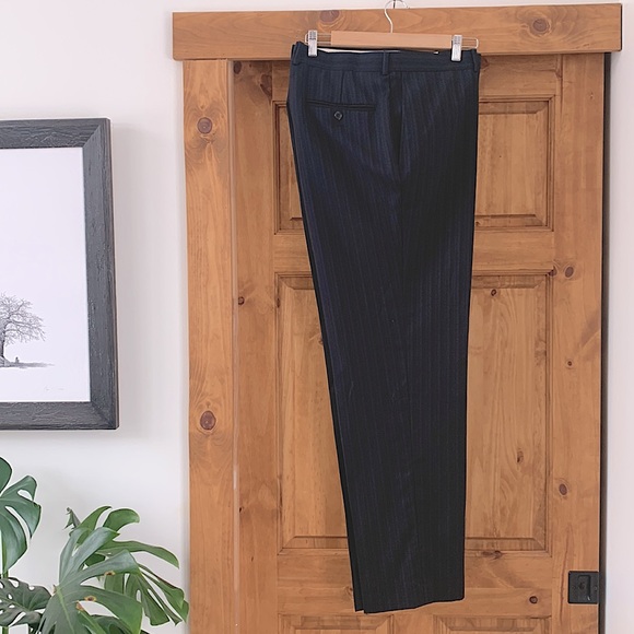 Jack Victor stripped dark blue suit, size M/L - Picture 10 of 13